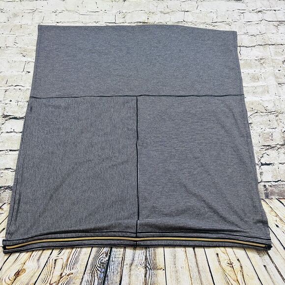 Lululemon Athletica Special Edition Vinyasa Scarf Tonka Stripe Black Gold Zip - Picture 1 of 6